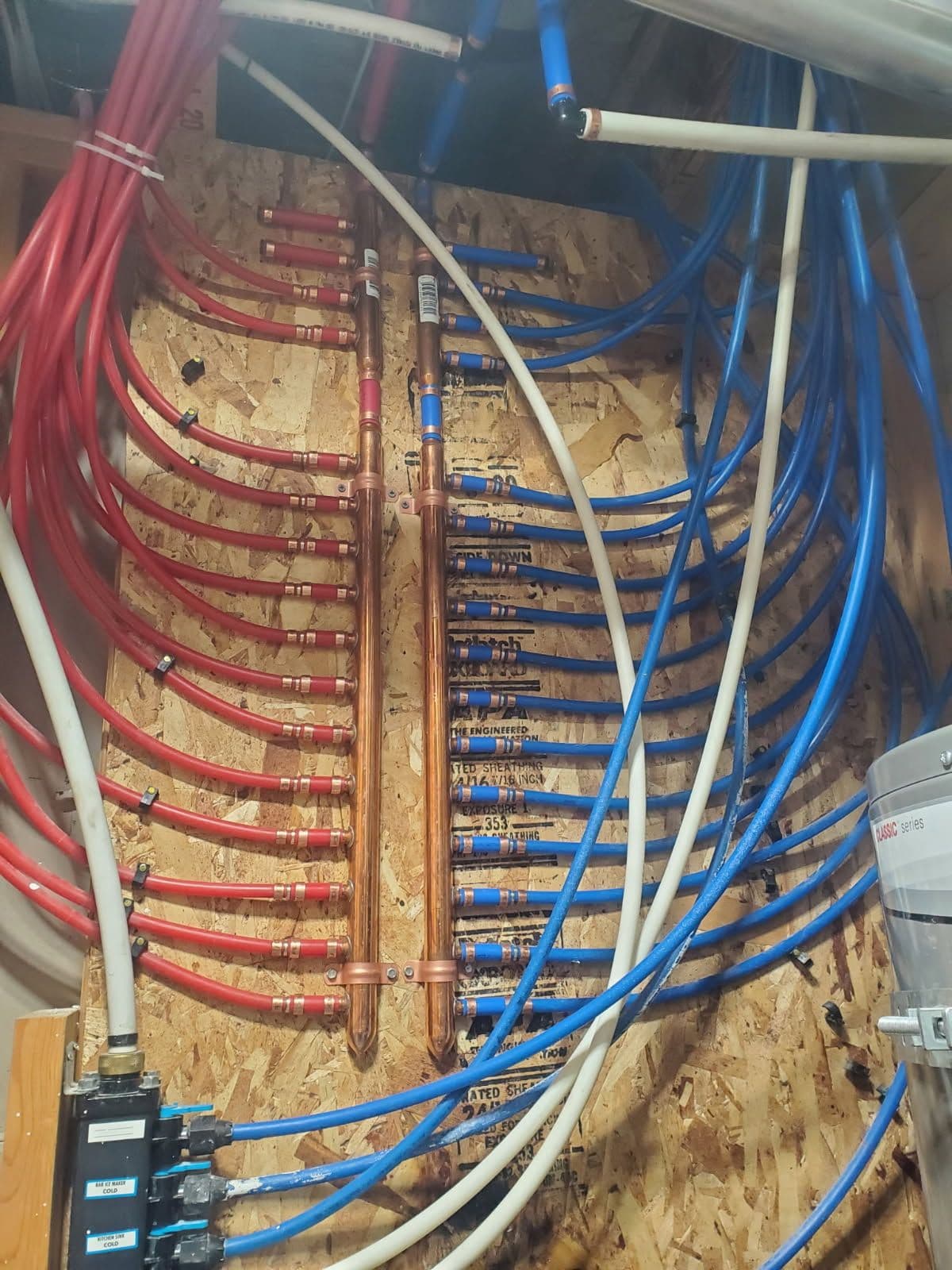 Plumbing Efficiency Boost with New Manifold Installation image