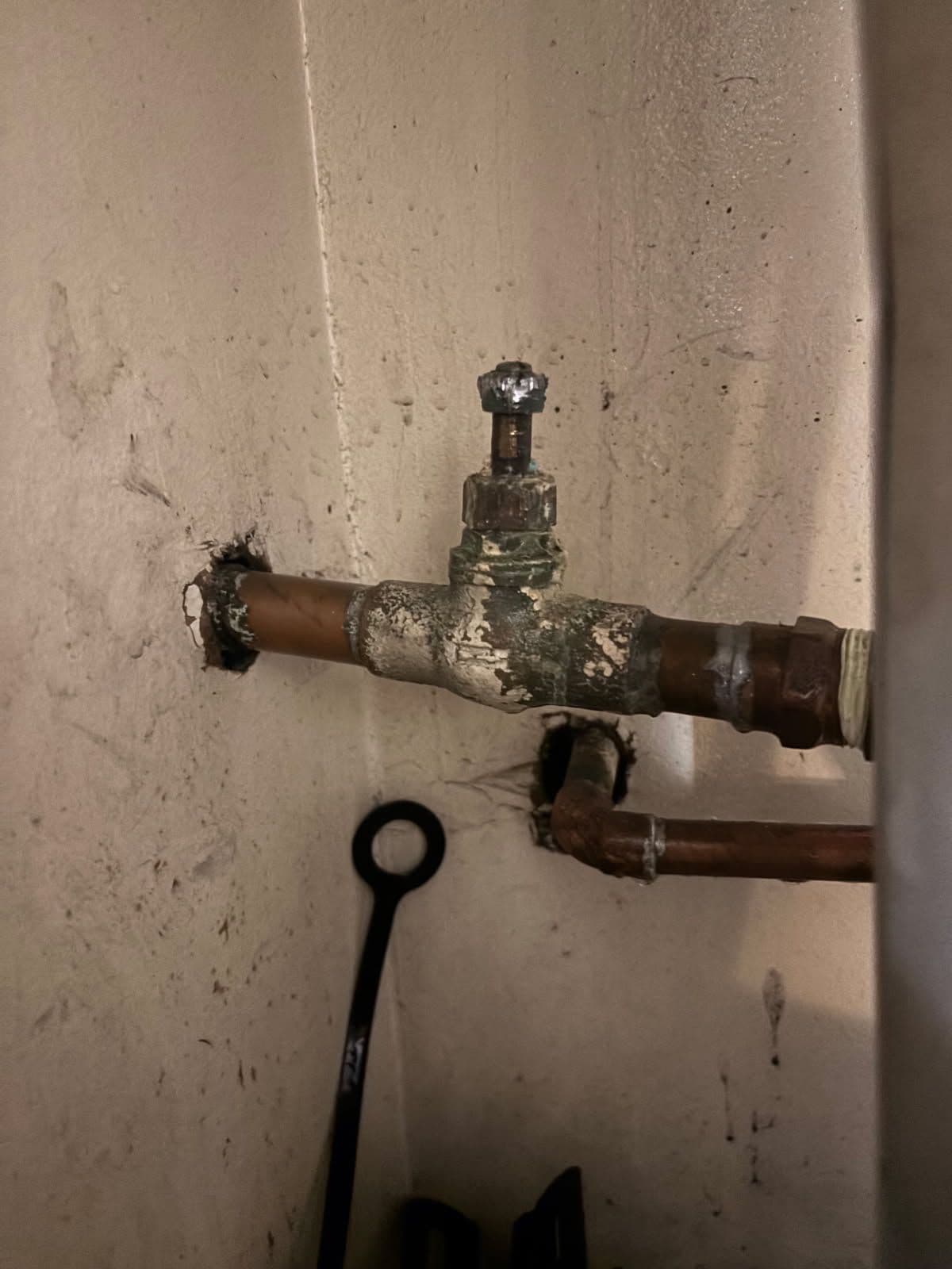 Gallery photos for Old Leaking Water Heater Valve Replaced With a New Ball Valve: Image #1