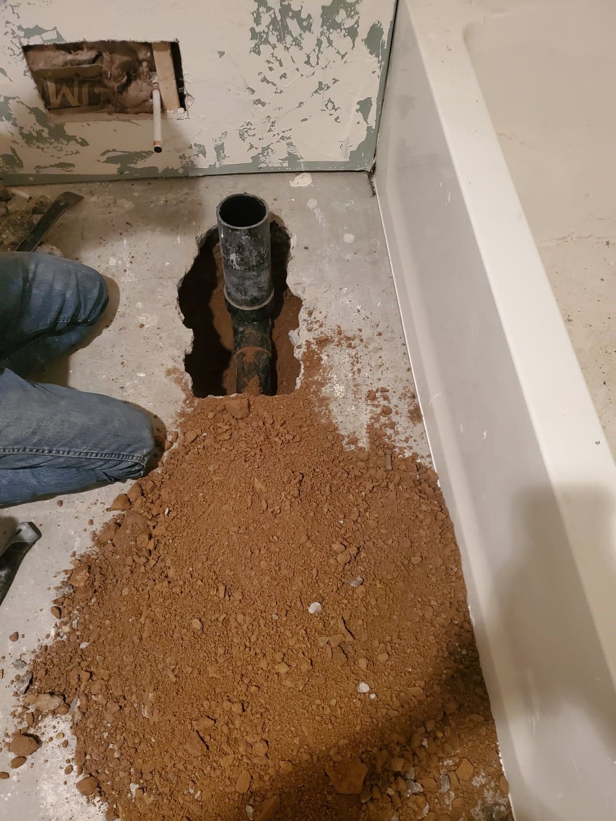 Gallery photos for Expert Plumbing Update on Toilet Piping: Image #1